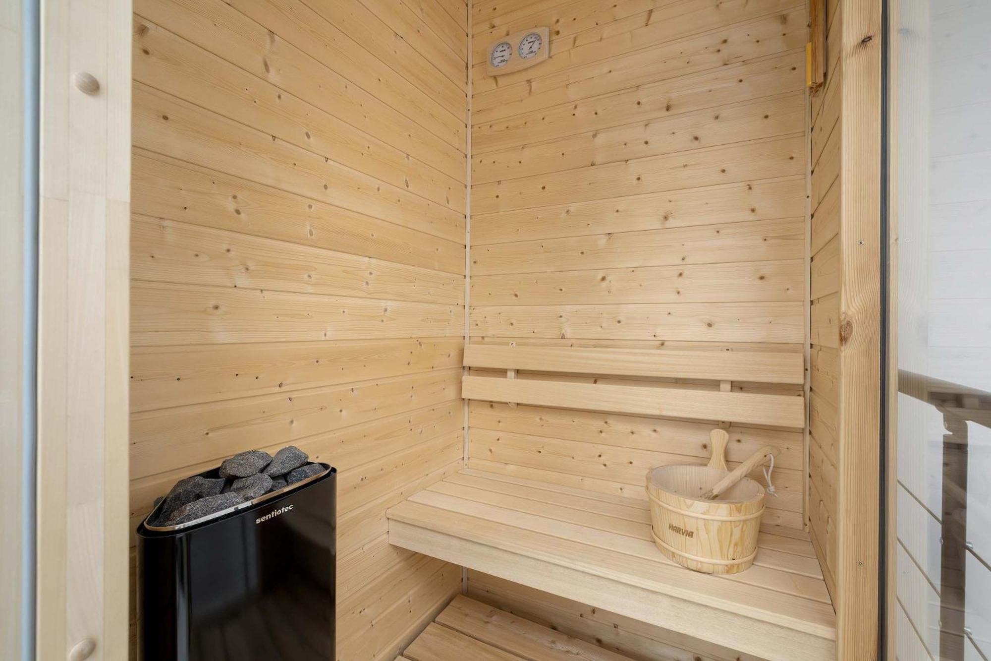 Dwupoziomowy W Krakowie Z Sauna, Jacuzzi, Parkingiem I Tarasem By Renters Prestige Apartment *