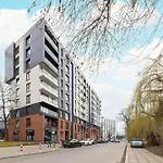 Dwupoziomowy Apartament W Krakowie Z Sauna, Jacuzzi, Parkingiem I Tarasem By Renters Prestige